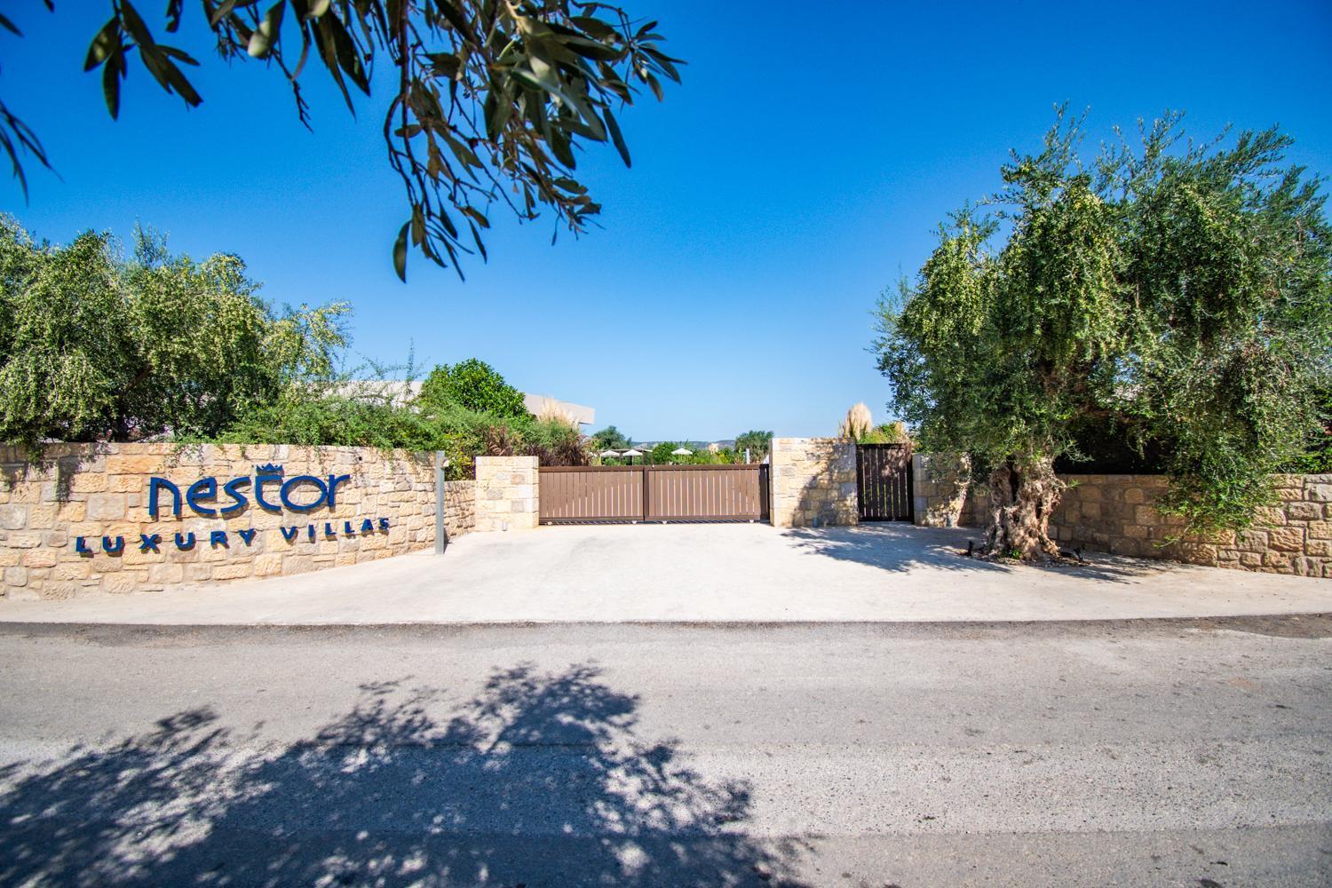 Nestor Luxury Villas Romanos  外观 照片