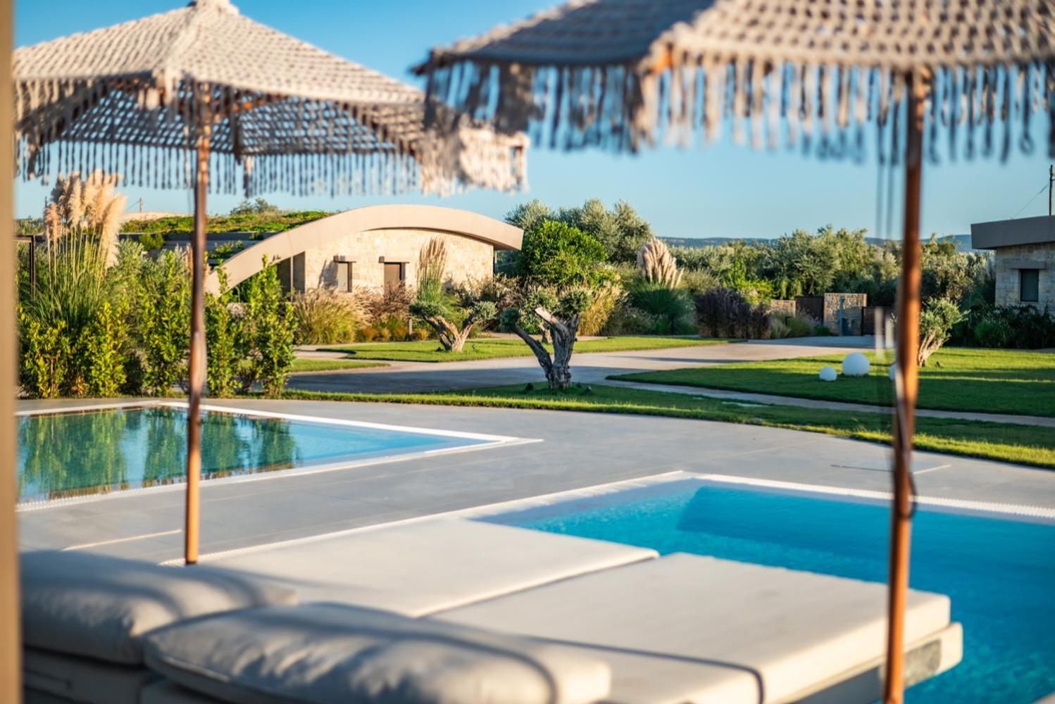 Nestor Luxury Villas Romanos  外观 照片
